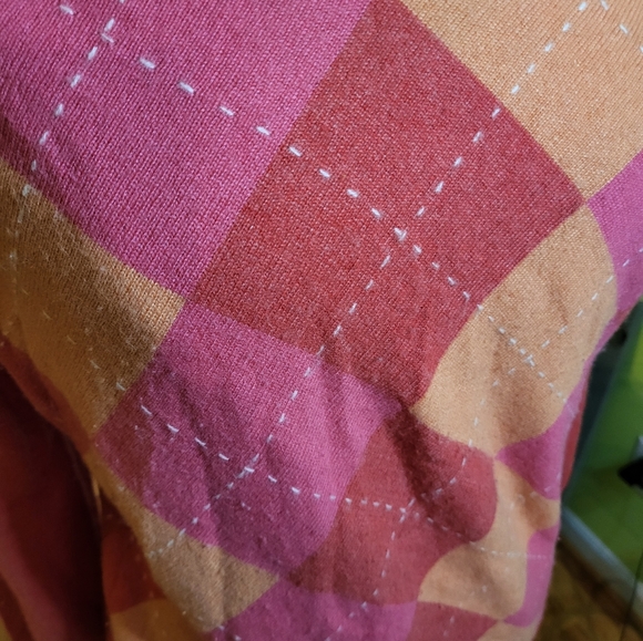 Beautiful 2-Ply Cashmere Argyle Sweater - Picture 2 of 5